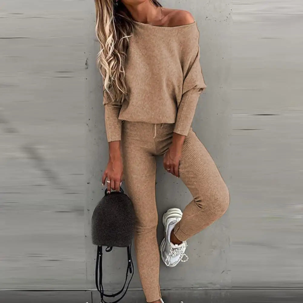 Chill Outfit for Mommys - 2-Piece Autumn Tracksuit – Slim Fit Top & Trousers Set